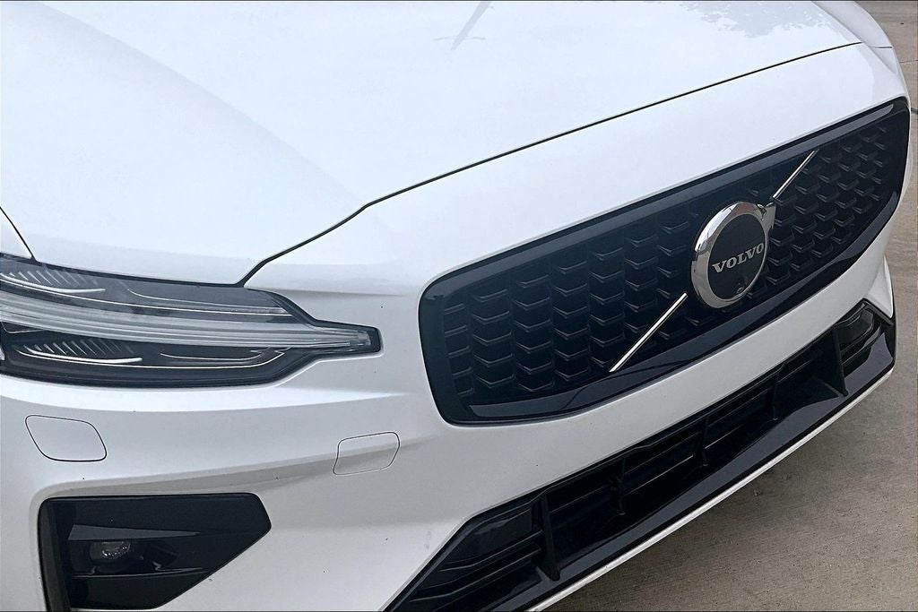 2025 Volvo S60 B5 Plus