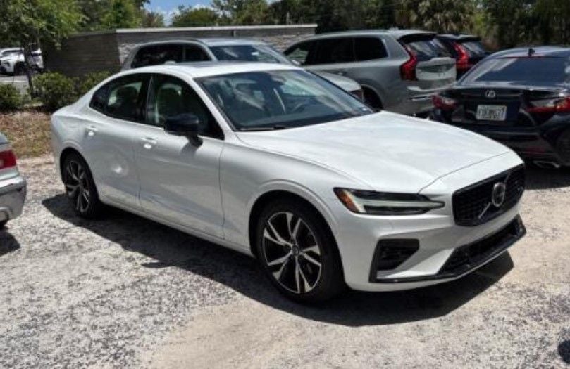 2025 Volvo S60 B5 Plus