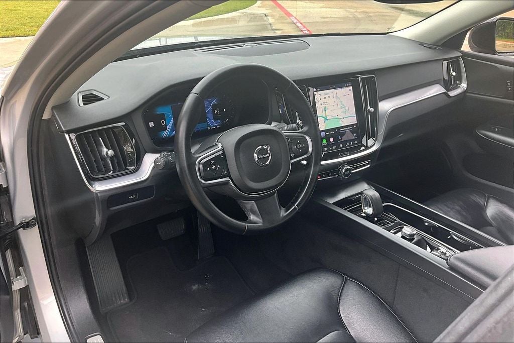 2024 Volvo S60 B5 Core Dark Theme