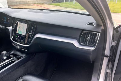 2024 Volvo S60 B5 Core Dark Theme