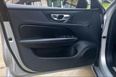 2024 Volvo S60 B5 Core Dark Theme