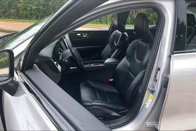 2024 Volvo S60 B5 Core Dark Theme