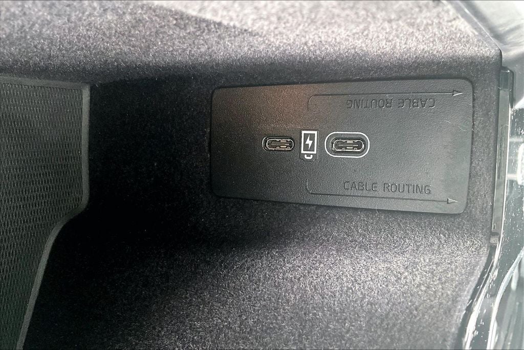 2024 Volvo S60 B5 Core Dark Theme
