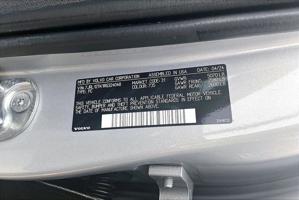 2024 Volvo S60 B5 Core Dark Theme