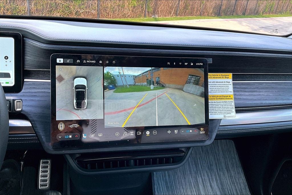 2023 Rivian R1S Adventure