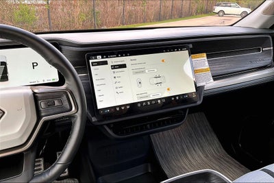 2023 Rivian R1S Adventure