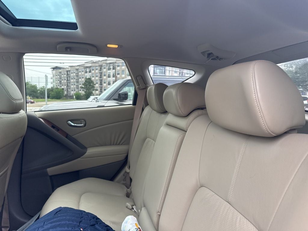 2010 Nissan Murano LE