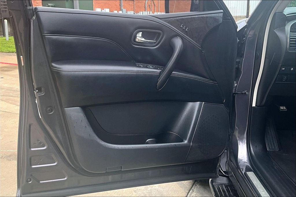 2024 INFINITI QX80 LUXE