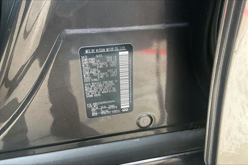 2024 INFINITI QX80 LUXE