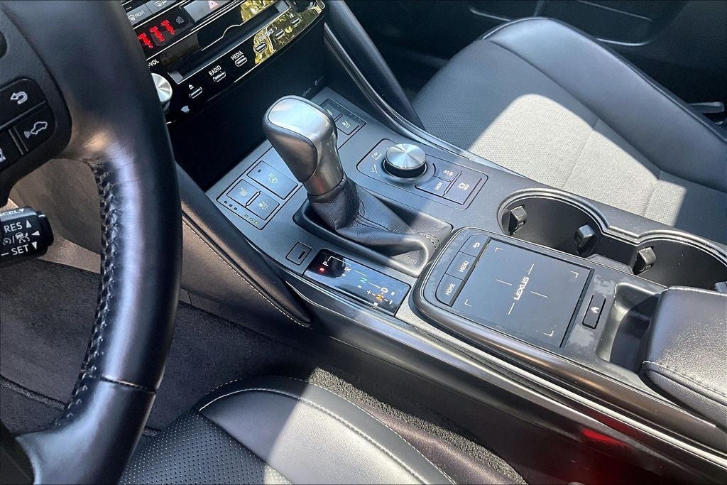 2023 Lexus IS 300