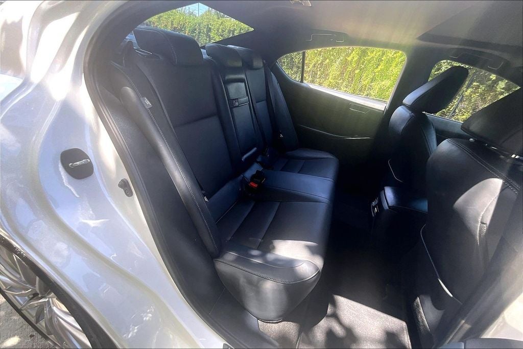 2023 Lexus IS 300