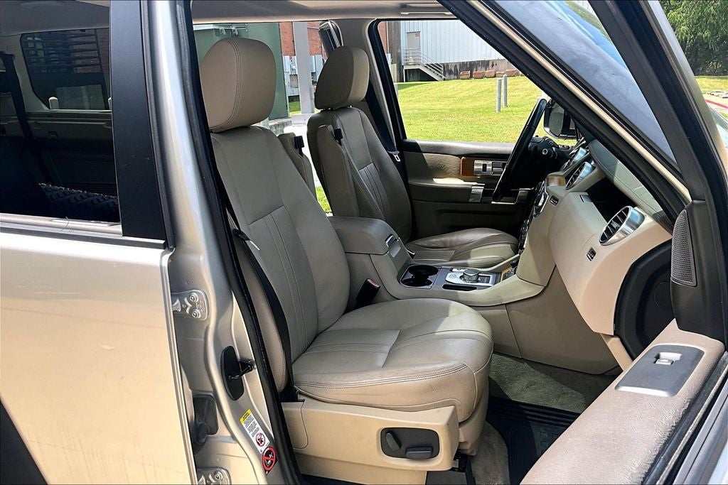 2015 Land Rover LR4 Base
