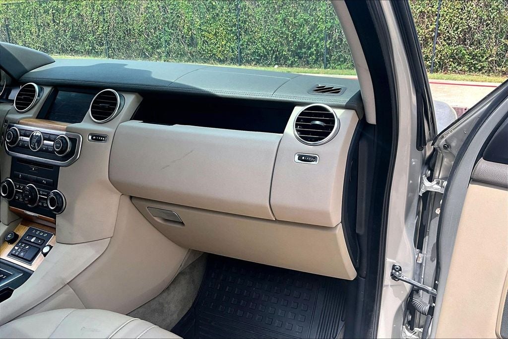 2015 Land Rover LR4 Base