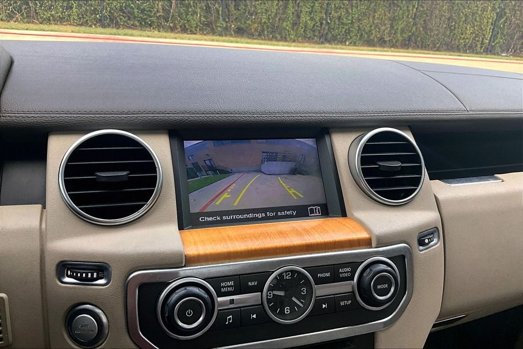 2015 Land Rover LR4 Base