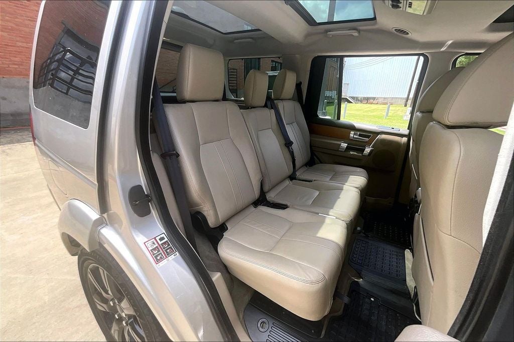 2015 Land Rover LR4 Base