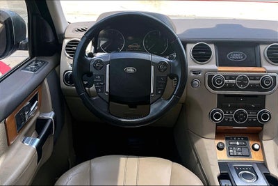 2015 Land Rover LR4 Base