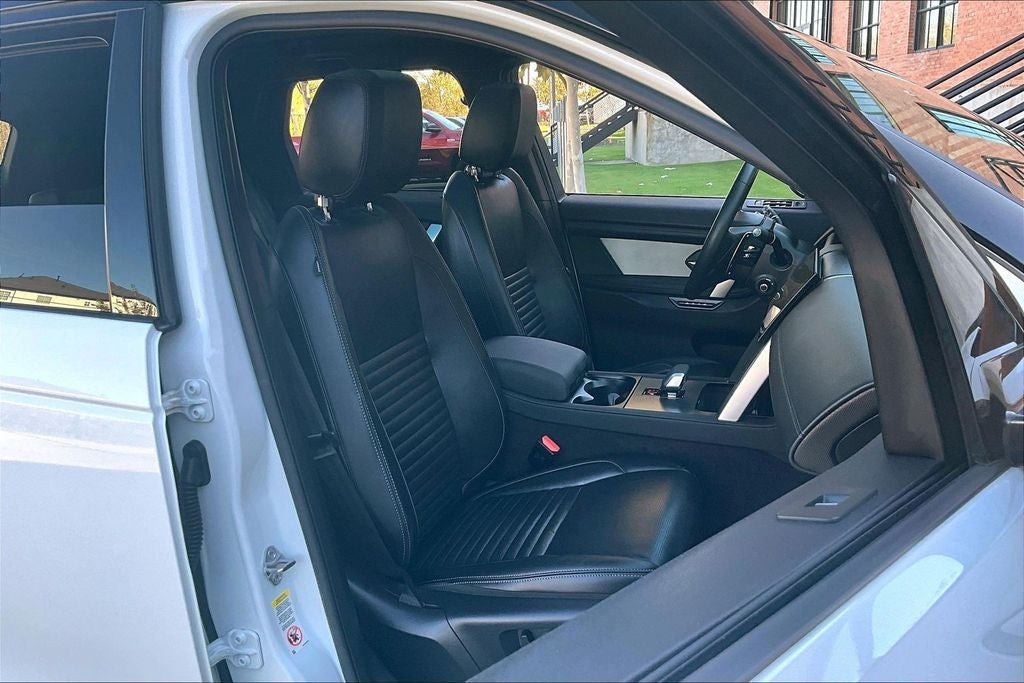 2024 Land Rover Discovery Sport SE