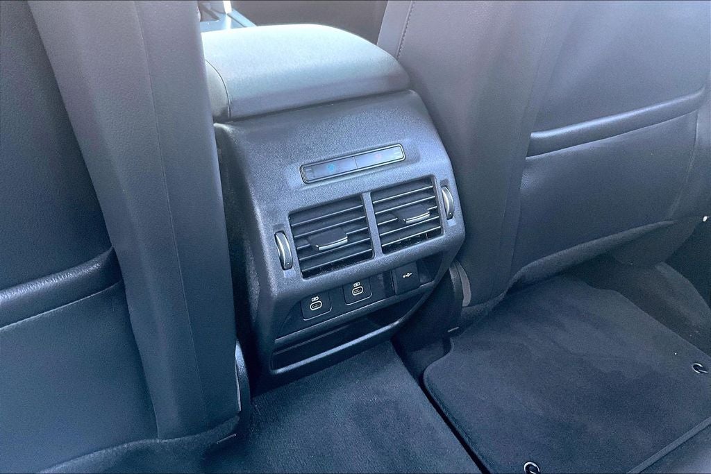 2024 Land Rover Discovery Sport SE