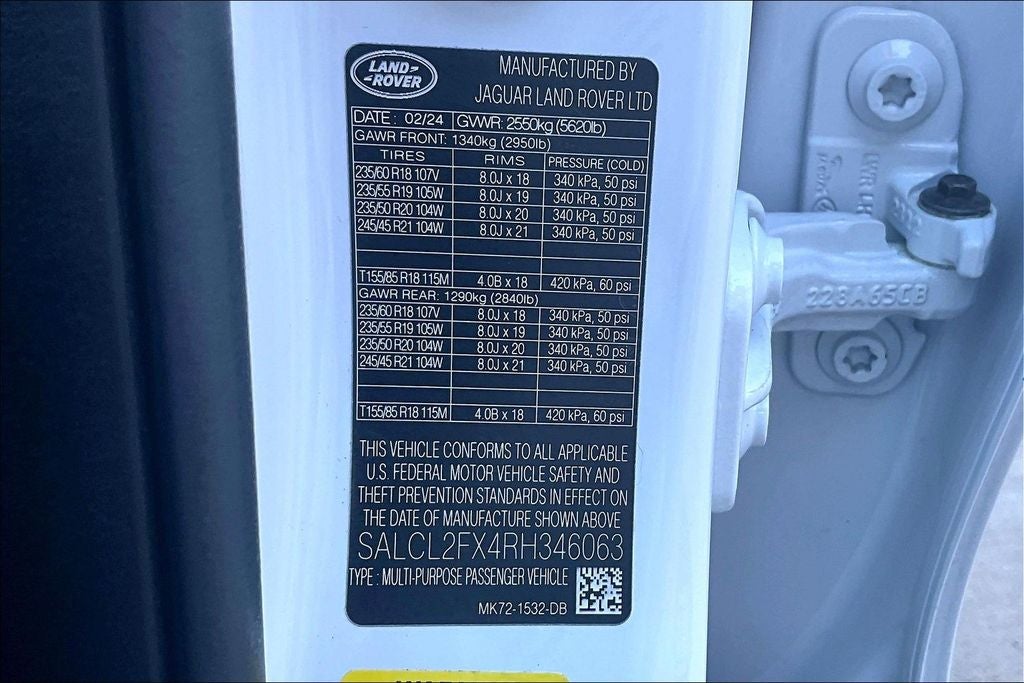 2024 Land Rover Discovery Sport SE