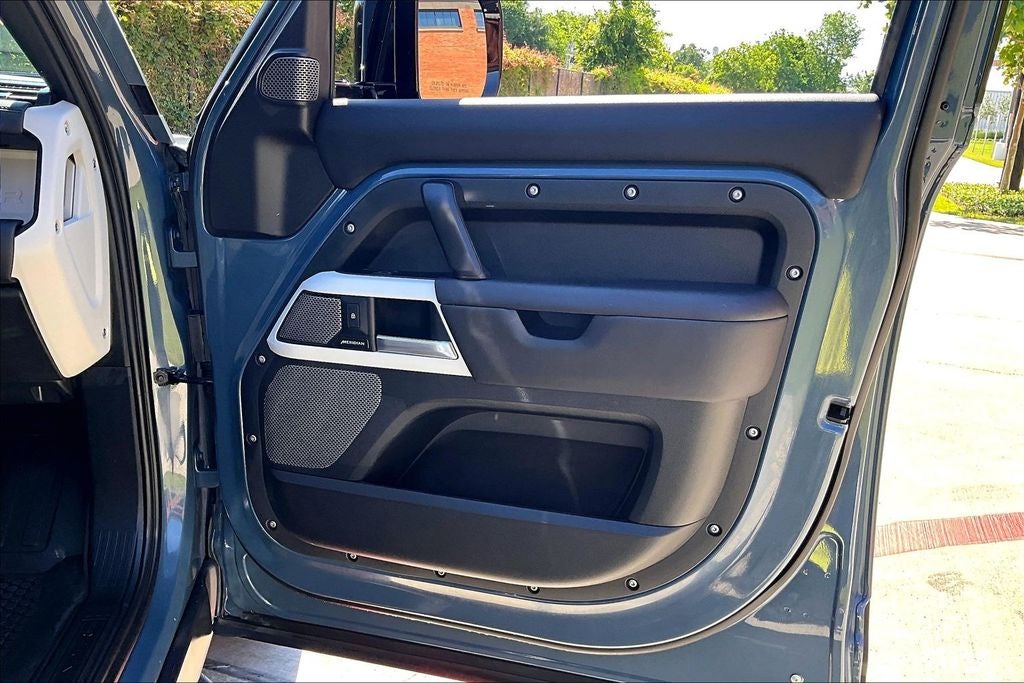 2024 Land Rover Defender 110 S