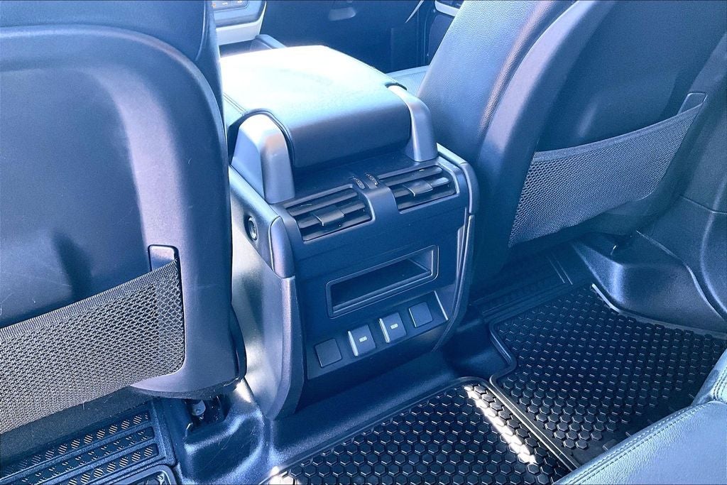 2024 Land Rover Defender 110 S