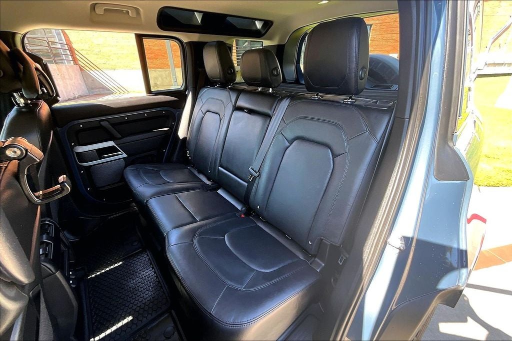 2024 Land Rover Defender 110 S