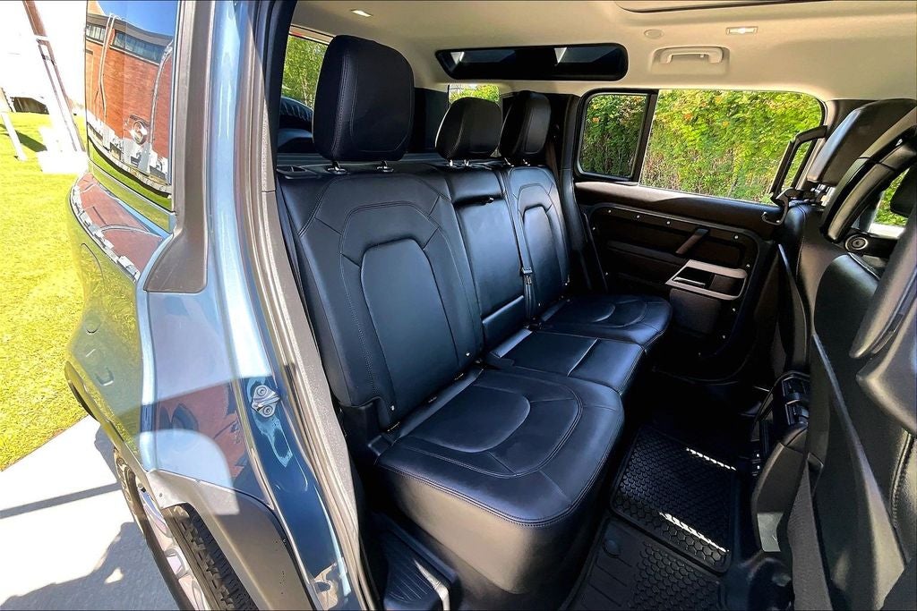 2024 Land Rover Defender 110 S