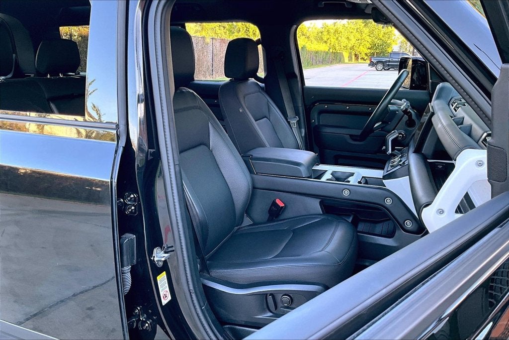 2025 Land Rover Defender 110 S