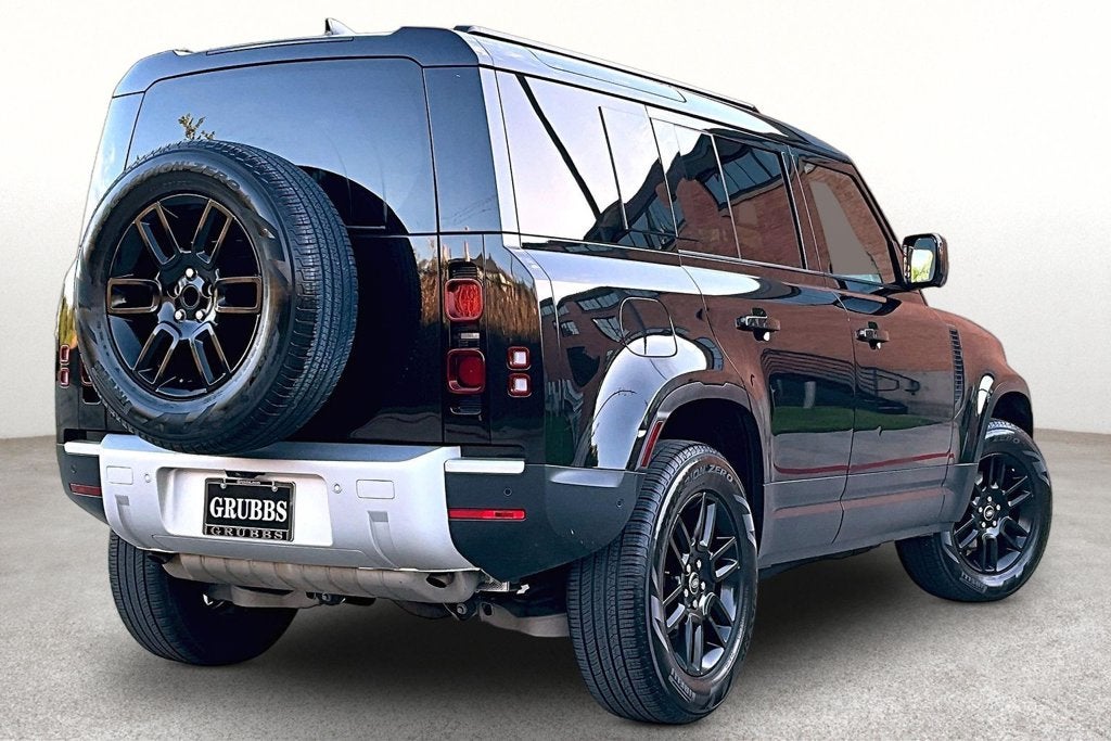 2025 Land Rover Defender 110 S