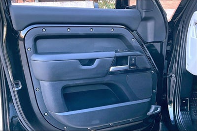 2025 Land Rover Defender 110 S