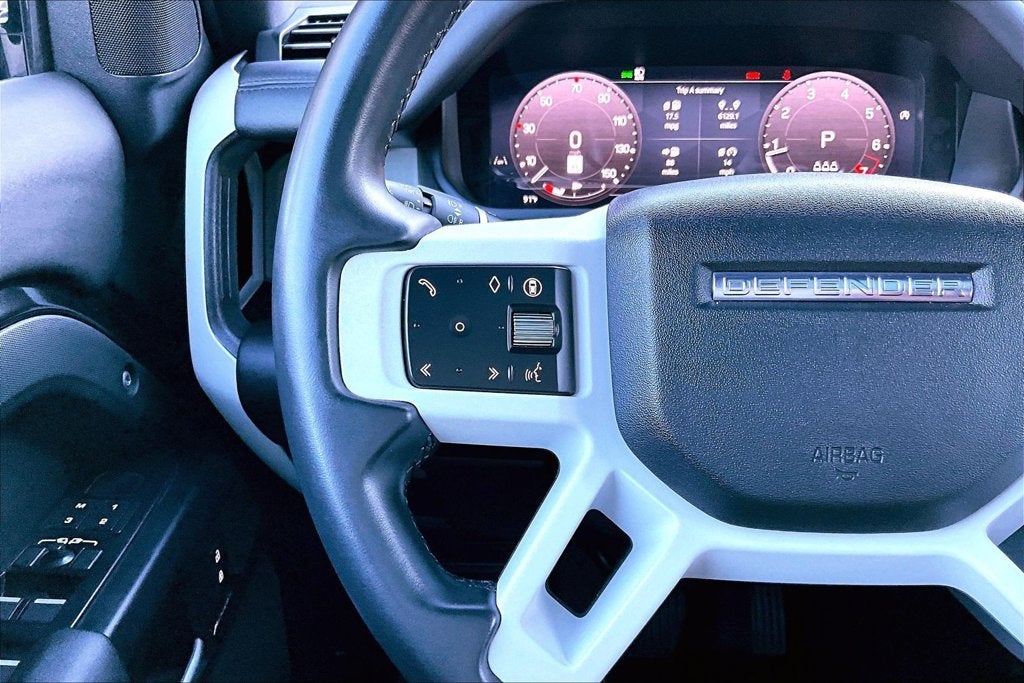 2025 Land Rover Defender 110 S