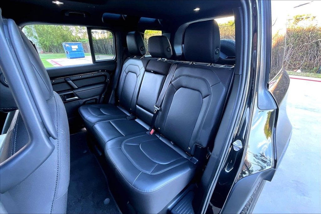 2025 Land Rover Defender 110 S