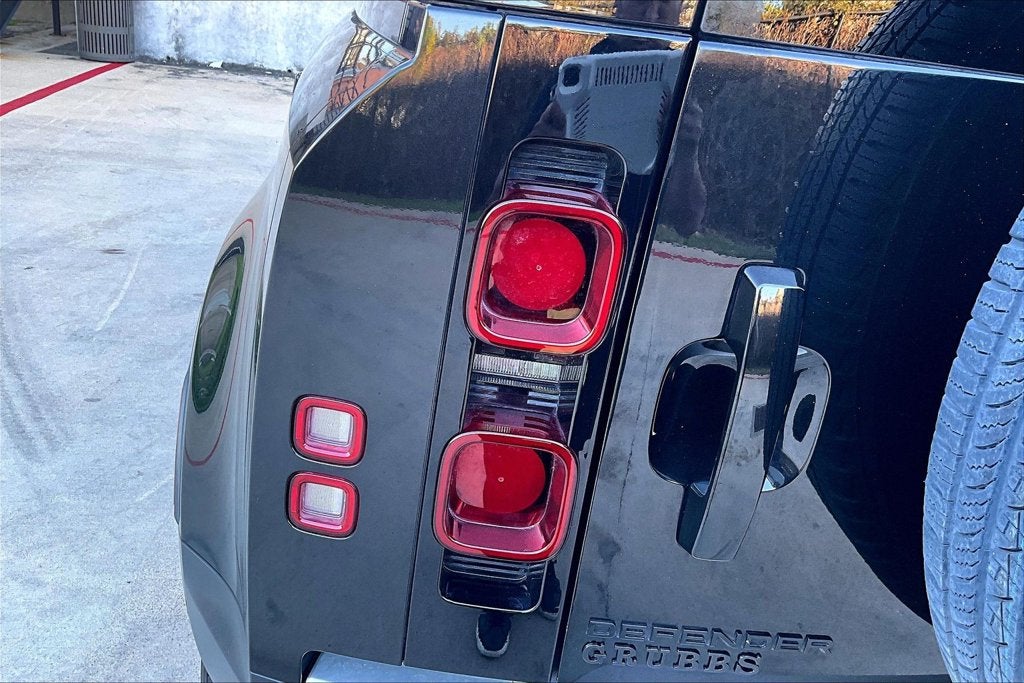 2025 Land Rover Defender 110 S