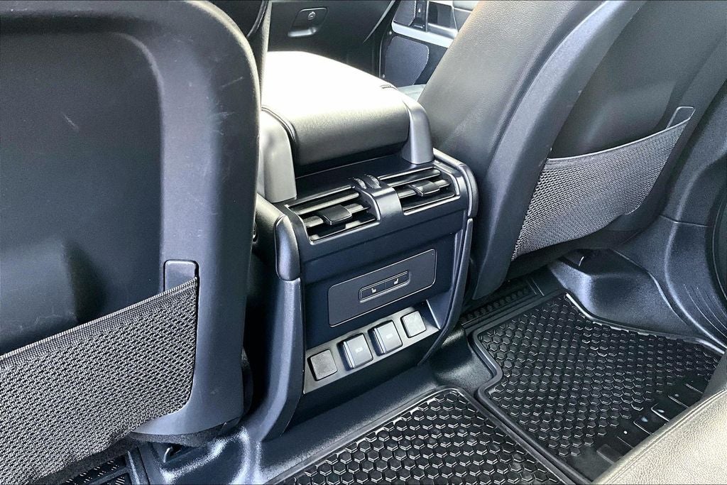 2024 Land Rover Defender 110 S