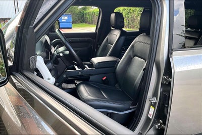 2024 Land Rover Defender 110 S