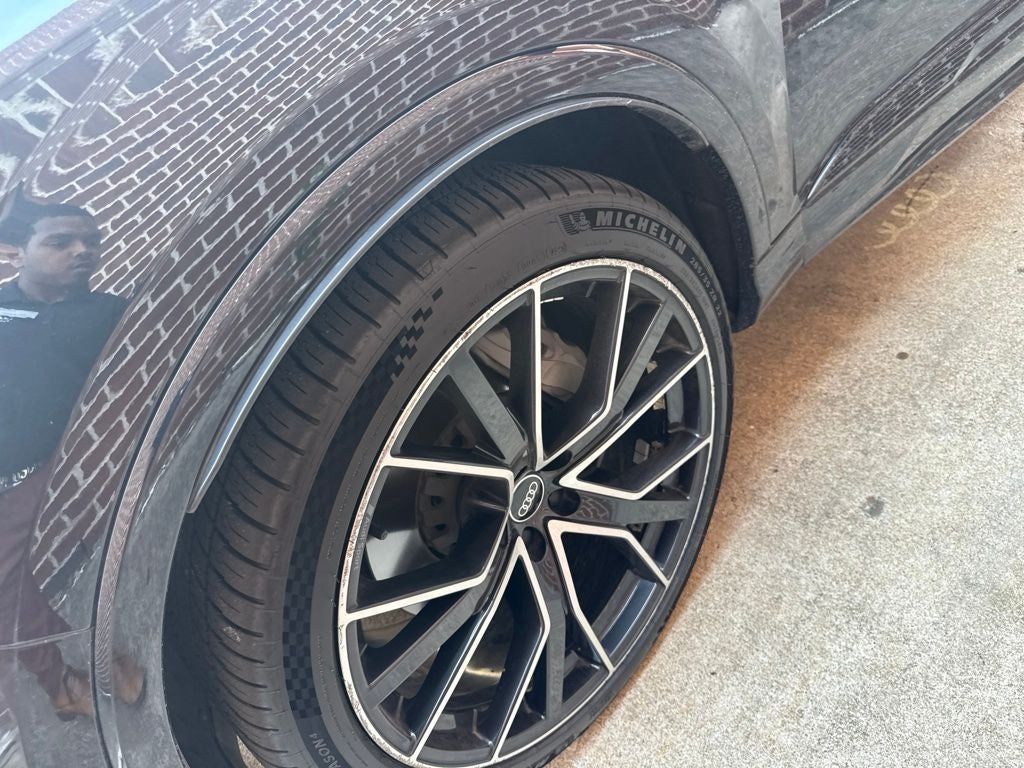2021 Audi Q7 55 Prestige quattro