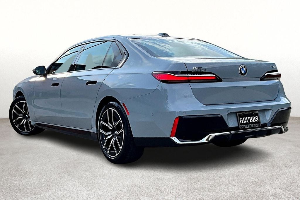 2025 BMW 7 Series 740i xDrive