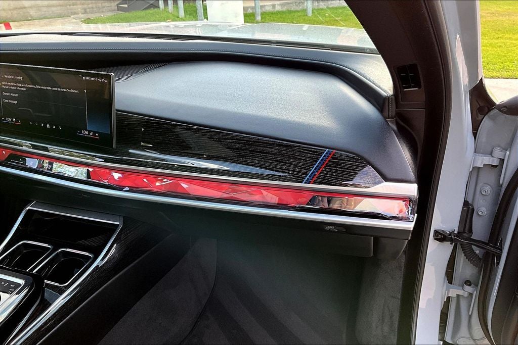 2025 BMW 7 Series 740i xDrive