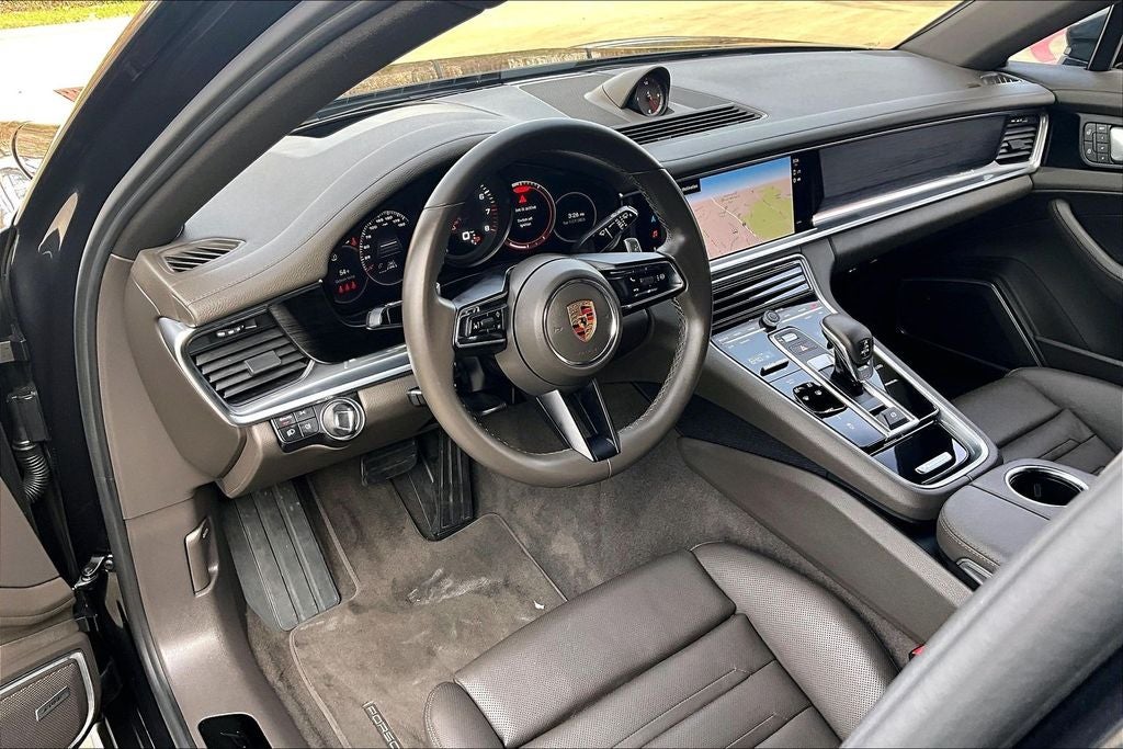 2023 Porsche Panamera Platinum Edition