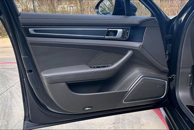 2023 Porsche Panamera Platinum Edition