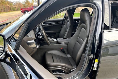 2023 Porsche Panamera Platinum Edition
