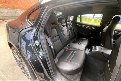 2023 Porsche Panamera Platinum Edition