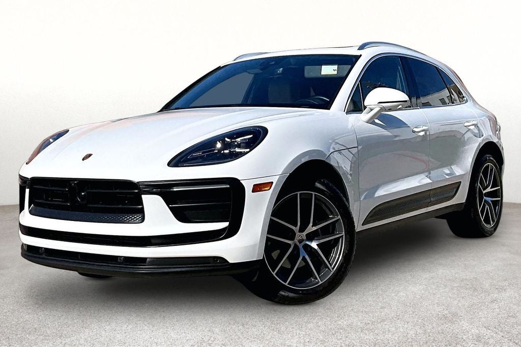 2023 Porsche Macan Base