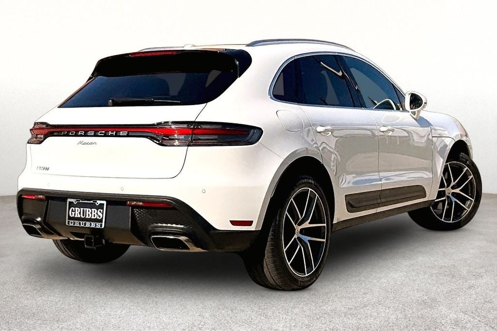 2023 Porsche Macan Base
