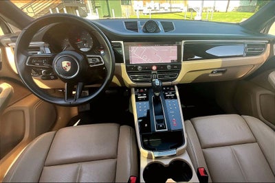 2023 Porsche Macan Base