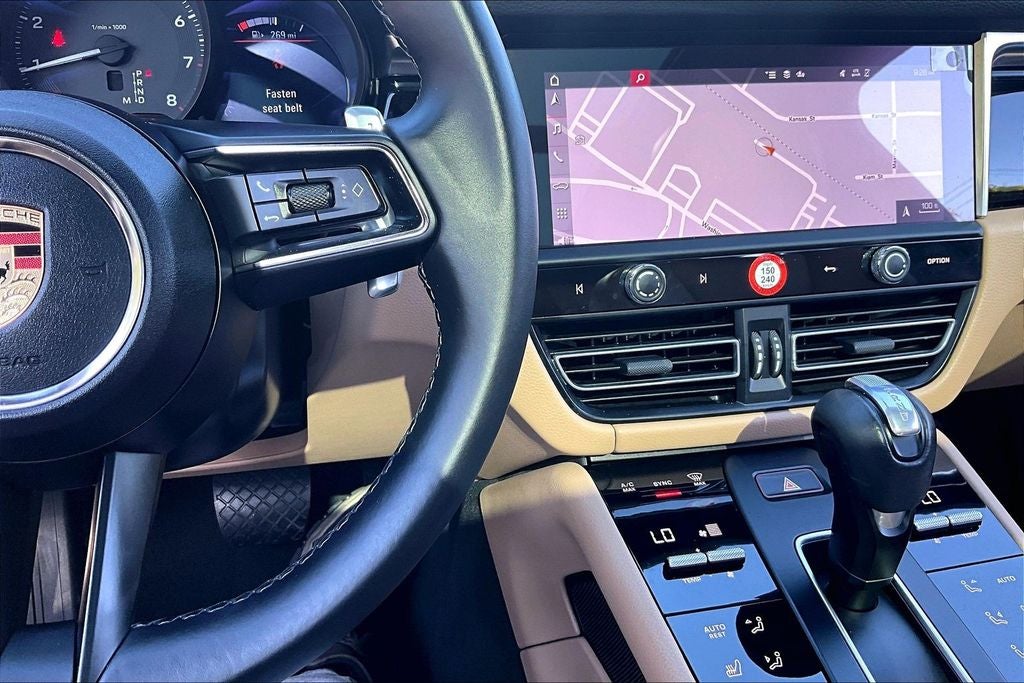 2023 Porsche Macan Base