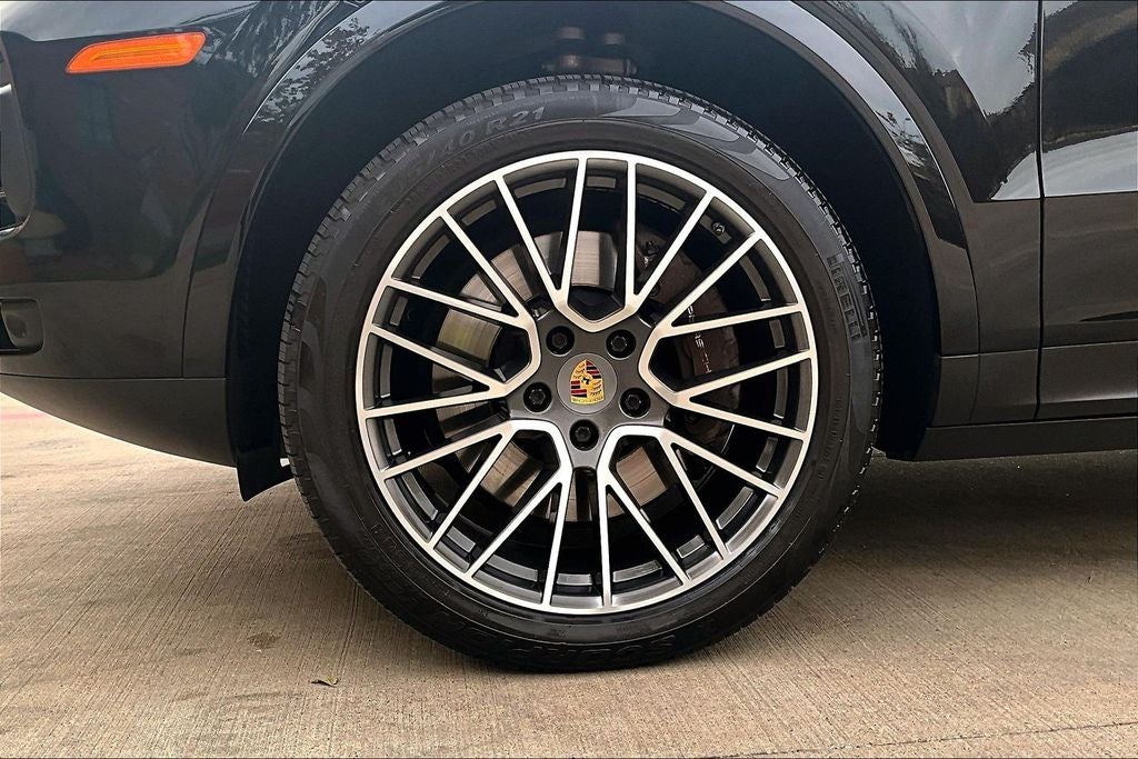 2023 Porsche Cayenne Platinum Edition