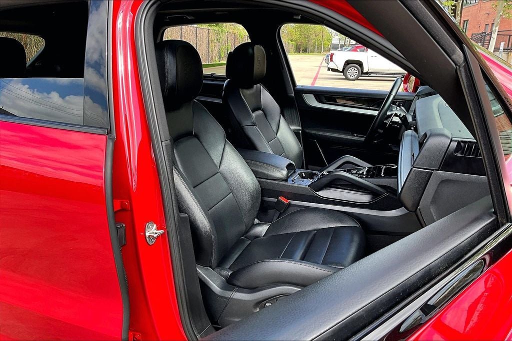 2024 Porsche Cayenne Base