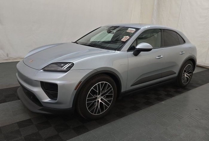 2025 Porsche Macan Electric 4