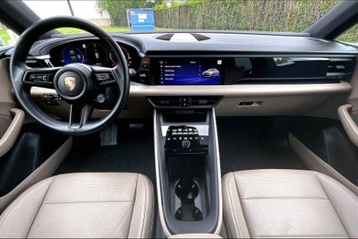 2025 Porsche Macan Electric 4